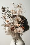 花掩容顏的神秘女性形象