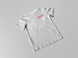 白色T恤樣機
