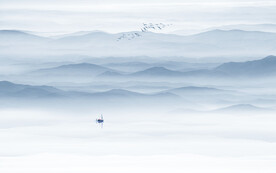 中式意境水墨山水畫