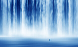 流水生財瀑布山水背景圖