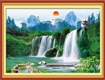 山水瀑布