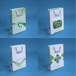 绿色简约创意手提袋设计