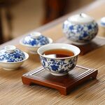 中式茶坐茶杯