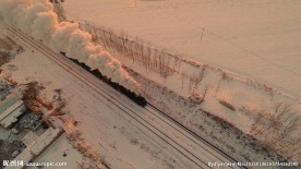 航拍北方雪后的蒸汽机车高清素材