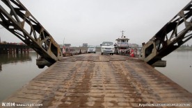 中铁铁建水上作业钢栈桥码头施工