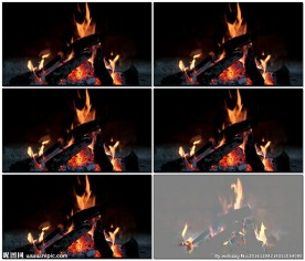 柴火燃烧的特写镜头