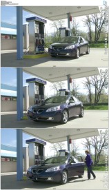 汽车开进加油站