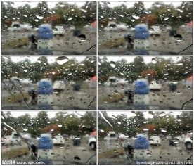 车玻璃上的雨水滑落