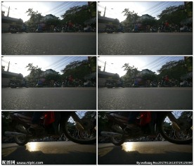 越南街头来往的车辆