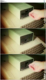 插入和抽出老电影光碟软盘