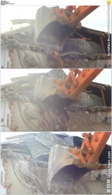 挖掘机拆除旧房子