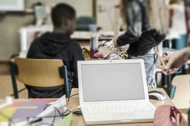 电脑显示器智能样机图片