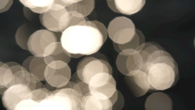 水面移动的光斑