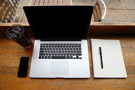 电脑办公场景样机