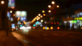 夜晚繁忙的大街