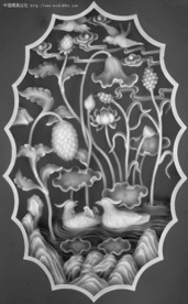 荷花鸳鸯灰度图