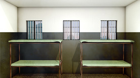 旧时代女子监狱