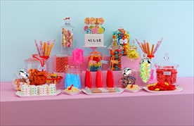 小型糖果商店货架糖果罐模型