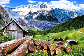 雪山下的小木屋