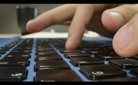 敲键盘高清视频