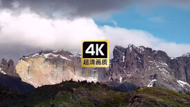 航拍云雾笼罩着山顶美景