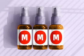 化妆品喷雾瓶包装盒样机