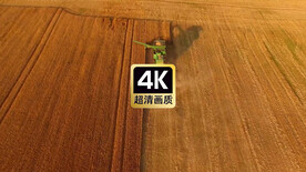 农田里的农业机械