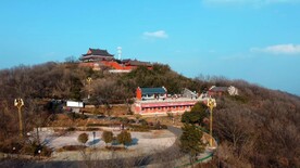 航拍山顶魏敬夫人庙