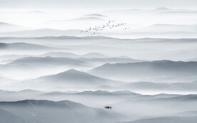 水墨群山背景墙