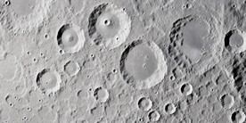 月球背景墙壁画