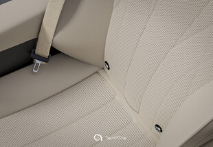 米色汽车座椅细节特写