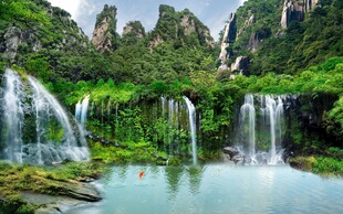 山水瀑布美景如画