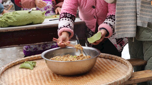 传统手工制作特色美食
