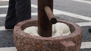 传统石臼与捣具