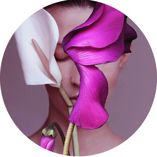 女性颈部艺术插画