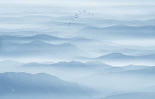 远山近水水墨风景