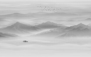 水墨群山背景