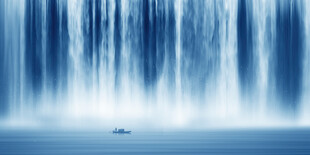 招财瀑布山水画