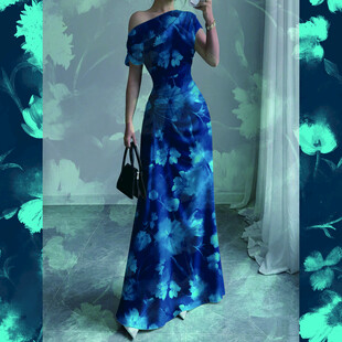 蓝色露肩印花长款晚礼服