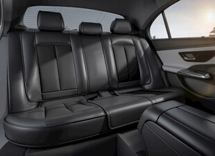 豪华汽车后排真皮座椅展示