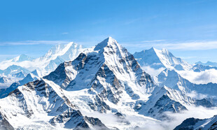 雪山风景背景图